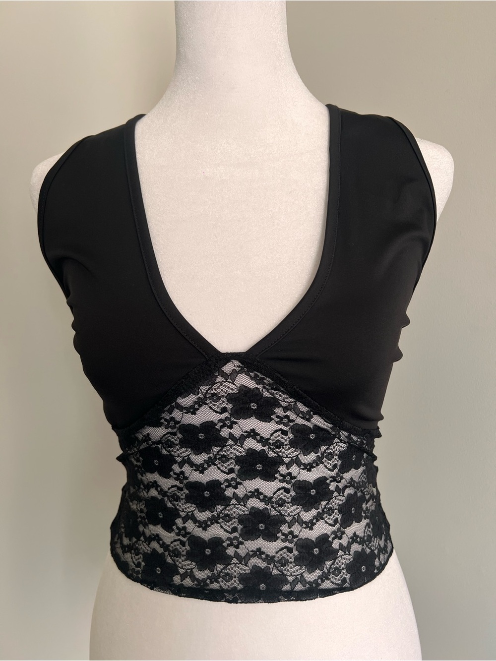 Fashion Nova Black Lace V-Neck Crop Top